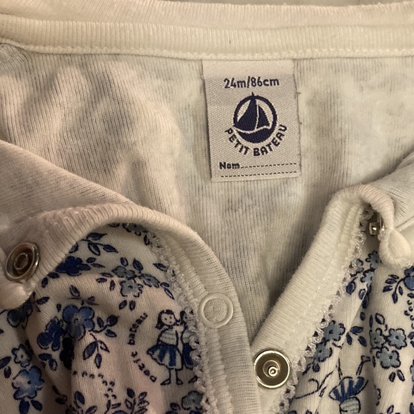 Set of Petit Bateau PJ/ onesies size 24M - Picture 3 of 8